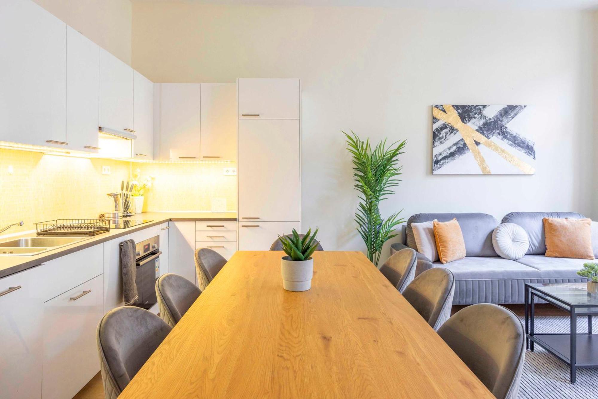 Exclusive & Spacious Central Residence W/ 4Bedrm 2Bathrm Budapest Eksteriør bilde